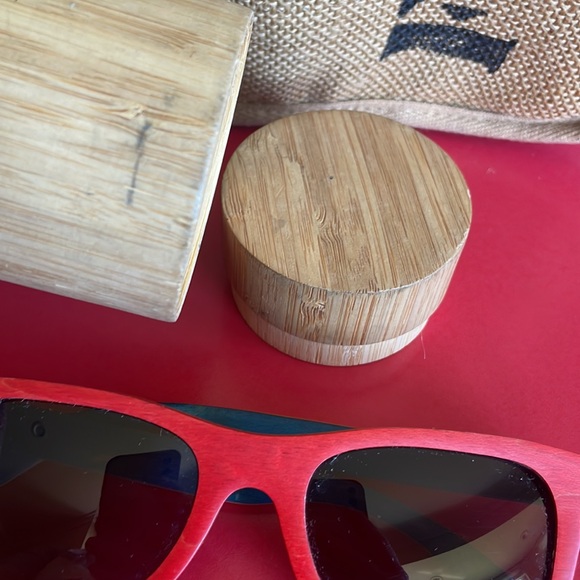Bamboo Wood Sunglasses 🕶 - Picture 6 of 11